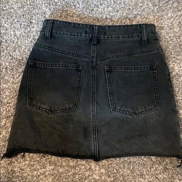 Black jean skirt - Picture 2 of 3